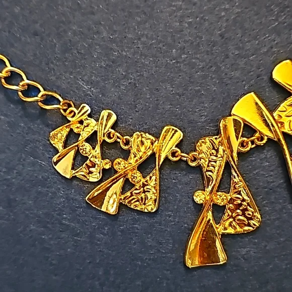 Necklace - Picture 5 of 12